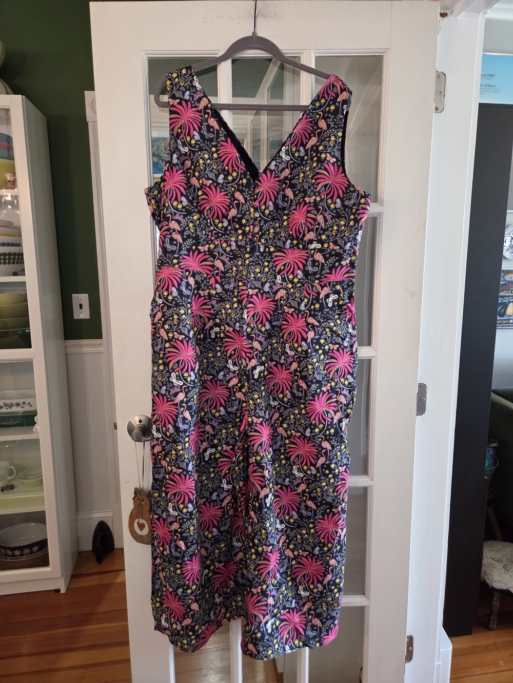 Boden Women’s Floral V-Neck Wide-leg Jumper in Pink and Black - Size 16/18R